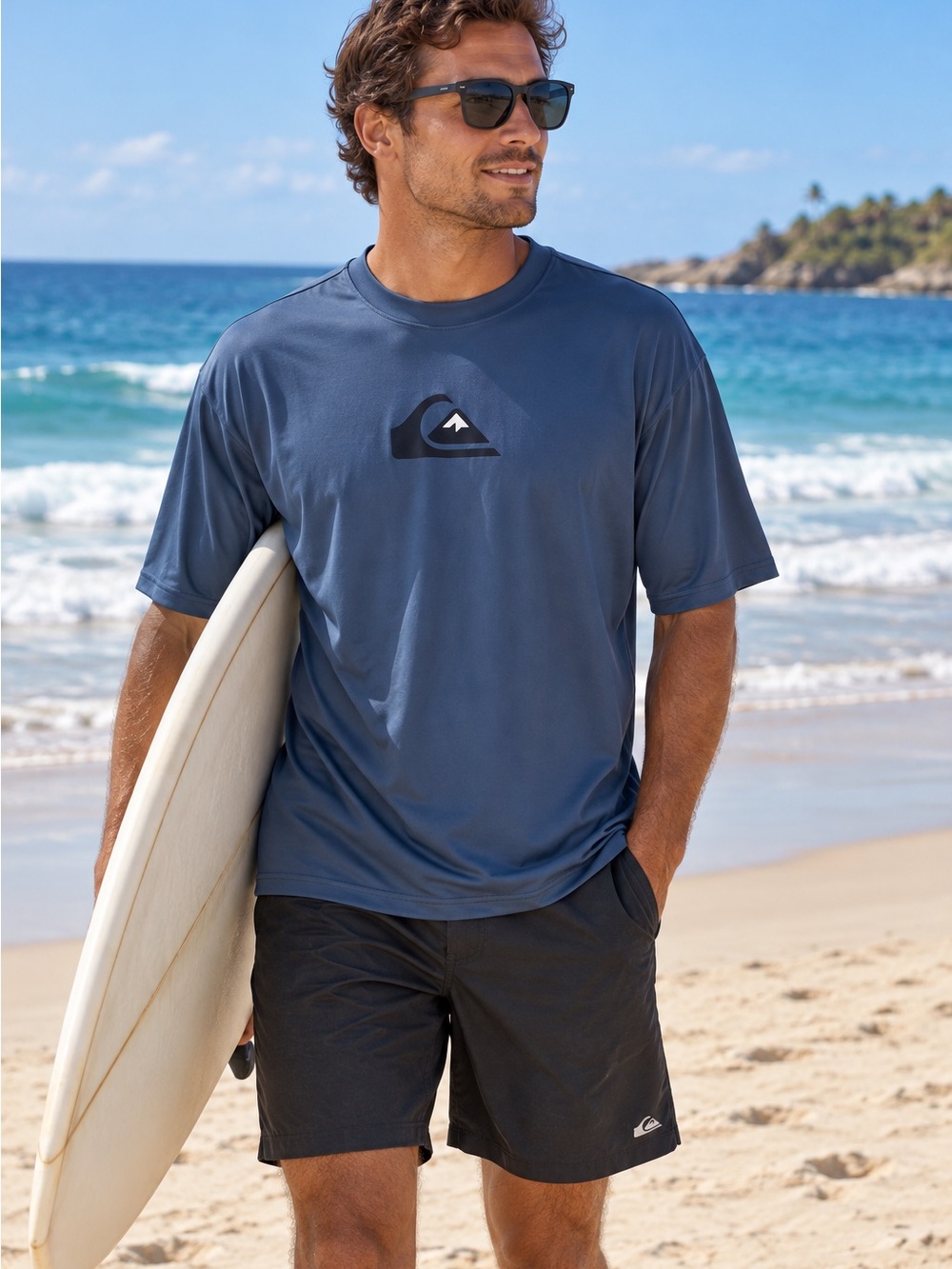Quiksilver Men's Short Sleeve Rash‎ Guard Blue UPF 50+ Sun Protection Surf Shirt
